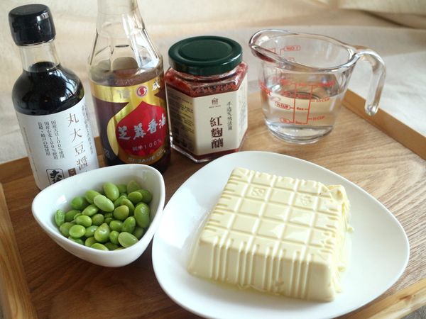 材料超簡單，用板豆腐作也很棒喔!!