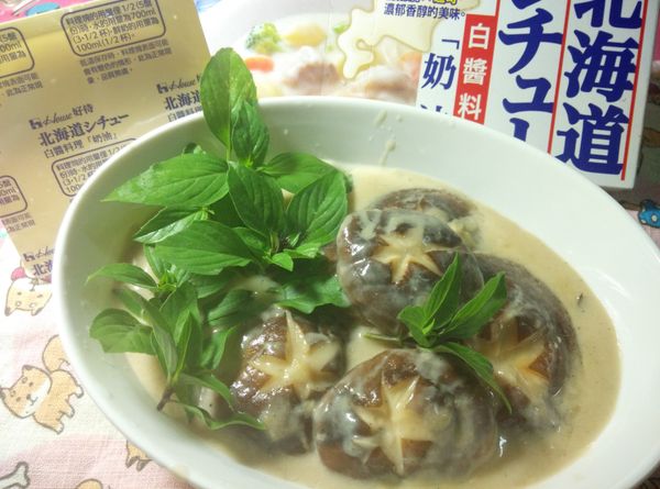 美味就是這麼簡單，好菜上桌了。