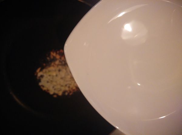 加入1碗的水份。