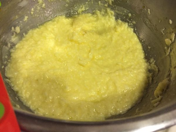 加入蛋，拌勻如圖