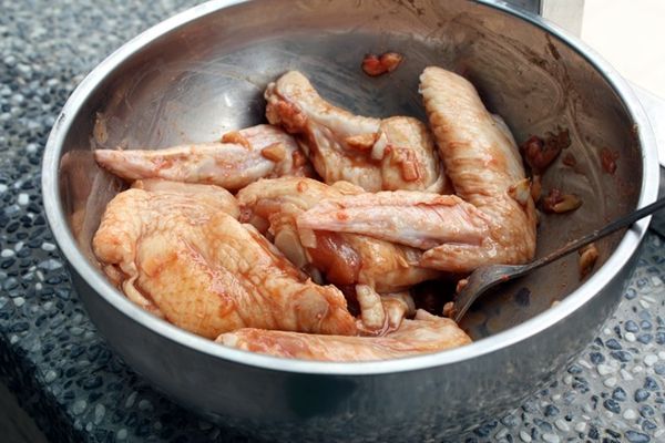 步驟2
攪拌均勻之後，醃漬30分鐘