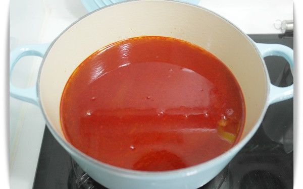 麻辣香氣出來後倒入水!!!