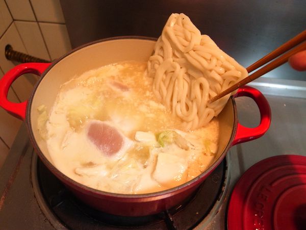 烏龍麵本身是熟的晚一點下