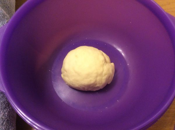 長到2倍大，放進冰箱冷藏，老麵團從製作到使用，時間為4-12小時，可前一晚做好，隔天做饅頭使用