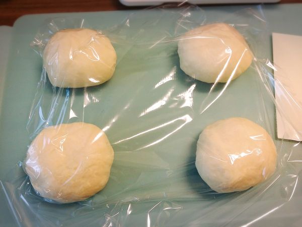 整成圓形後，靜置15分鐘