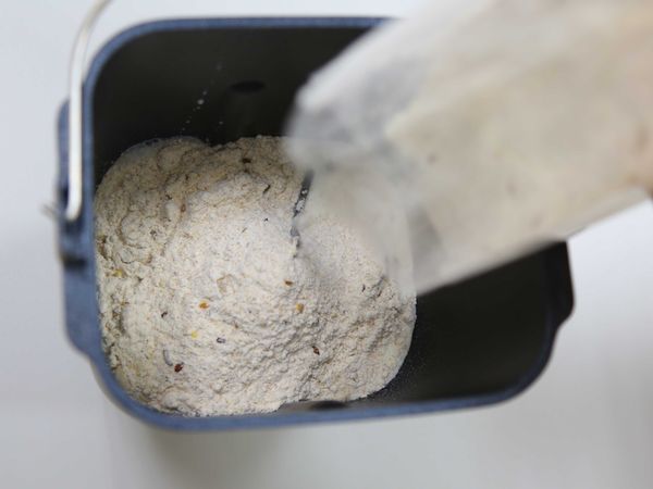 加入吐司麵包粉1包