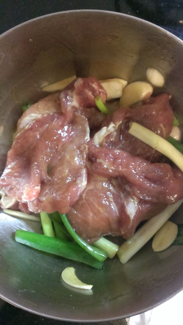 蓋上保鮮膜(不蓋也行)，靜置至少30分鐘，1小時更好。