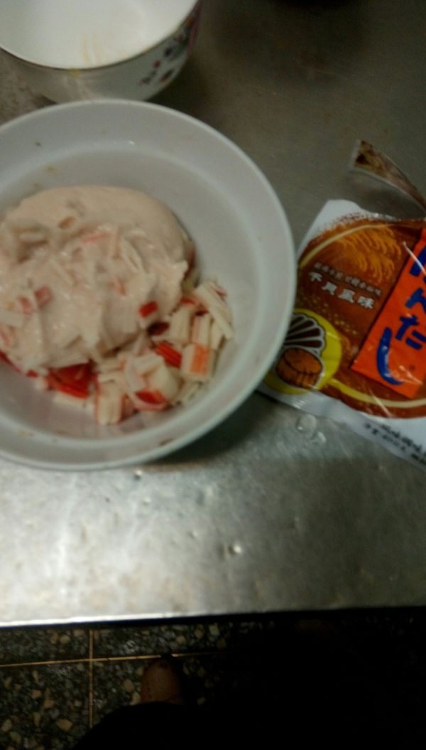 食材全加入，加入烹大師(鰹魚風味)1/2小匙，鹽1/2小匙，我還加少許地瓜粉。