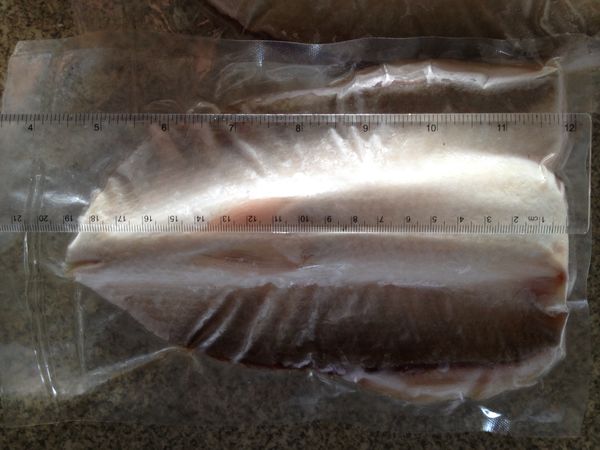 準備無刺虱目魚肚真空包

以流動水解凍後抹少許鹽入鍋煎