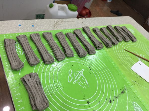 稍微拉長，鬆弛個3分鐘再拉長ㄧ點。