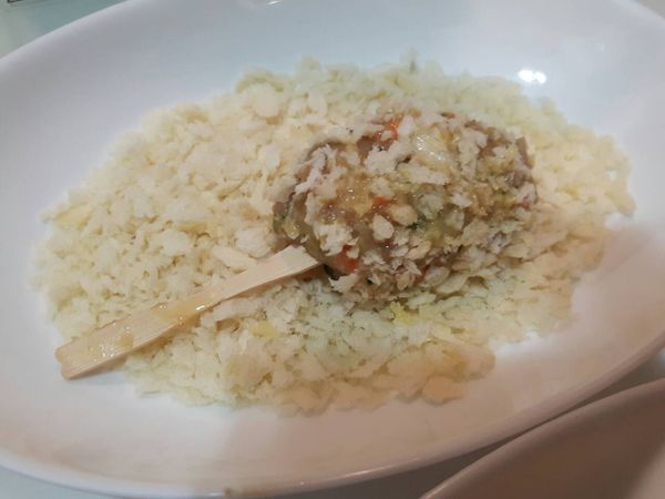 起油鍋炸至金黃色即可