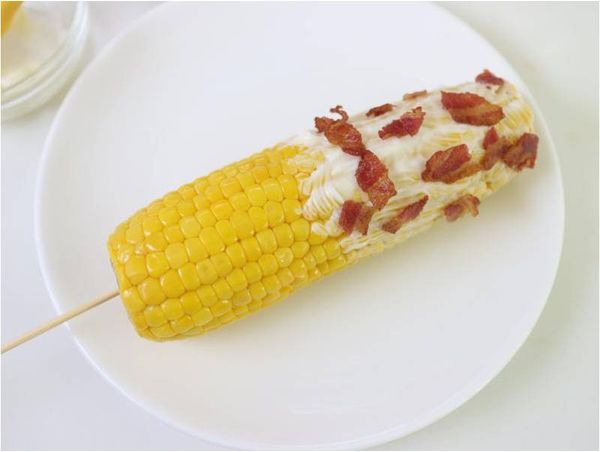 接著裹上培根。