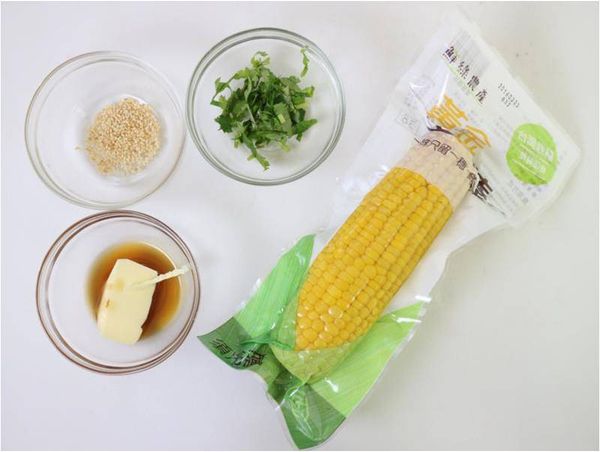 第二味:奶油芝香烤玉米。芫荽洗淨切碎，奶油室溫。