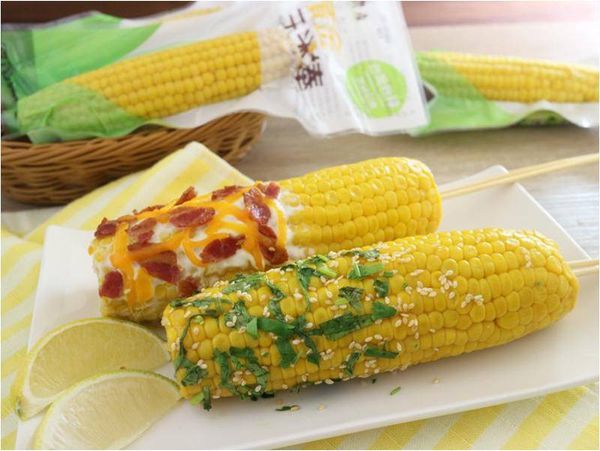 一起送入烤箱，185度烤約10-15分鐘，小烤箱烤到玉米熱了即可。