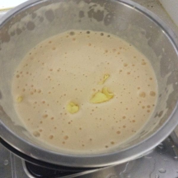 加入奶油攪打
這個步驟會消泡正常的