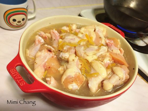 加入酒及蜂蜜柚子醬，冷藏一夜或至少三小時。