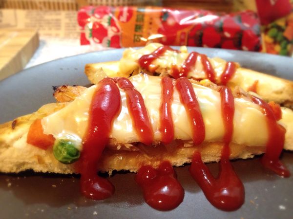 吃之前可以依個人喜好淋上可果美蕃茄醬，更增添美味～