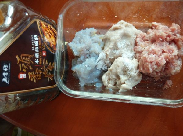 加入一匙的麻油調味。