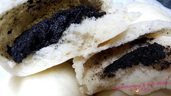 此配方做起來

內餡沒有流沙包的感覺

因為是低油配方

流沙狀態要油多才有辦法成功

因為要給小妞吃的

寶寶食物，媽媽我嚴格控管，要低油少調味

大人版的流沙包，改天再試試囉