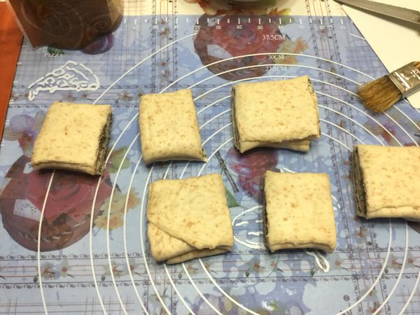 分切12～16小塊再取2塊相疉