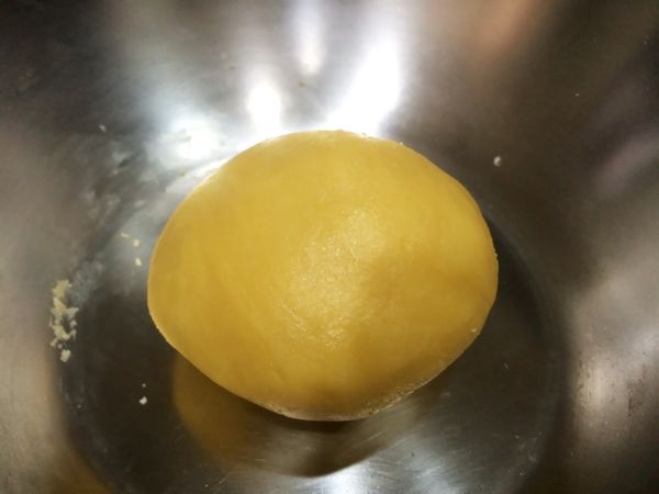 揉好之後會呈現這樣光滑的球球樣子