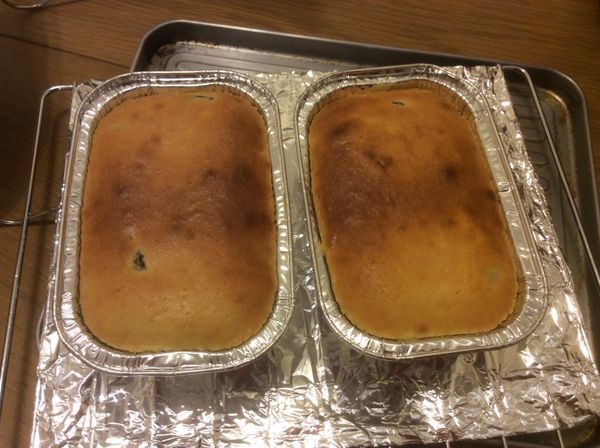 10分鐘後，拿出來劃一刀，轉向，繼續烤。