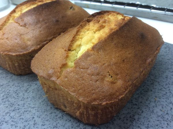 再烤10分鐘後，轉向，只開下火，烤5分鐘。然後，只開上火，烤5分鐘即可。