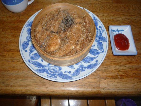 粉蒸魚完成，沾蕃茄醬更美味