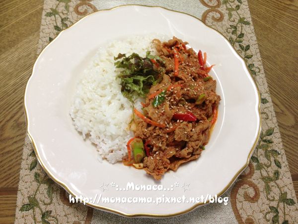 我加較多水的原因是想這樣吃啦!
像在吃咖哩飯一樣，飯都沾滿了醬汁很可口，如果炒太乾就沒辦法讓飯也沾滿醬汁了。