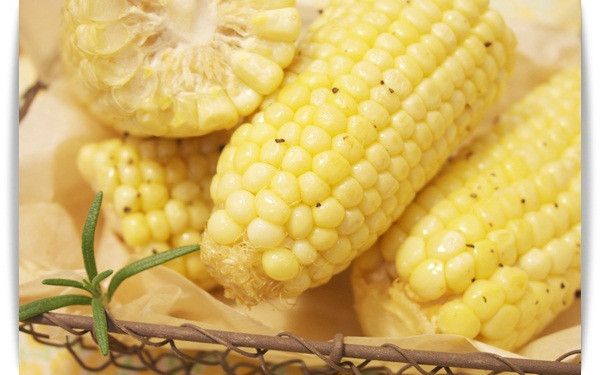 晶瑩剔透的玉米粒，色澤明亮又飽滿。