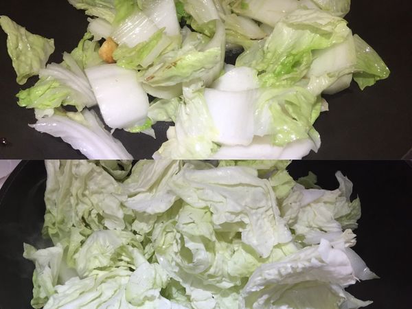 先放入大白菜梗
炒至稍軟後再加入菜葉部分
（因為菜梗的部分較厚，較難熟，所以先放進去拌炒一下。）