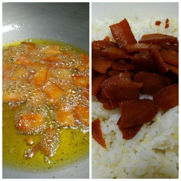 炸香烏魚子，撈出來放在飯上，拌勻。