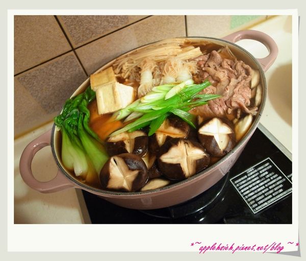 放上青蔥，再次煮滾後即可