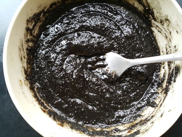 將內餡部分全部攪拌均勻備用