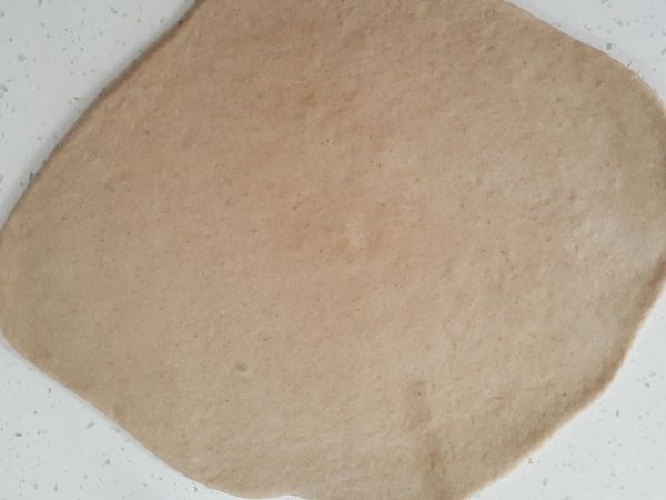 桌上撒些手粉將步驟5桿平