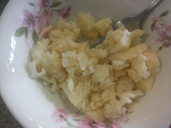 蒸熟的馬鈴薯搗碎或泥狀都可