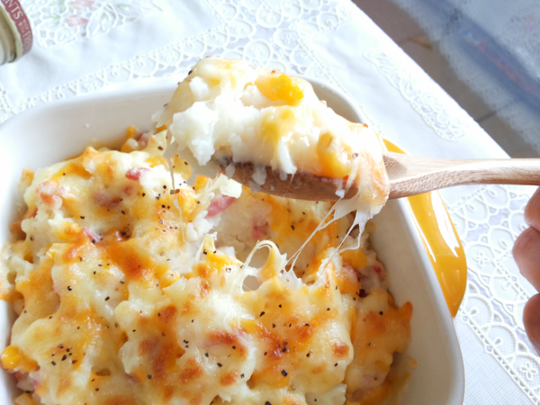 香焗乳酪絲配上綿綿起司馬鈴薯口感很棒哦！