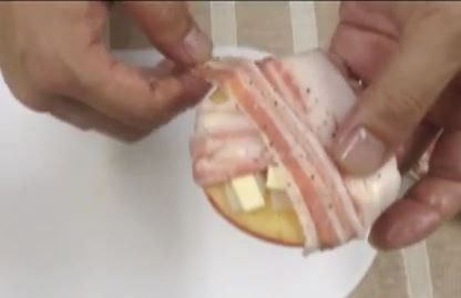 横的包一包、直的再包一包。