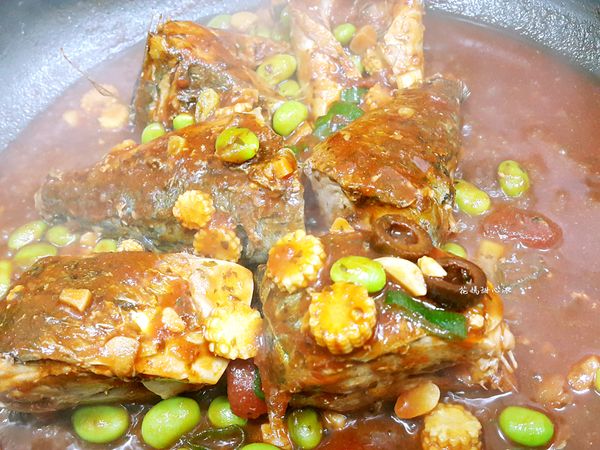 最後加入毛豆仁及玉米筍煮熟即可