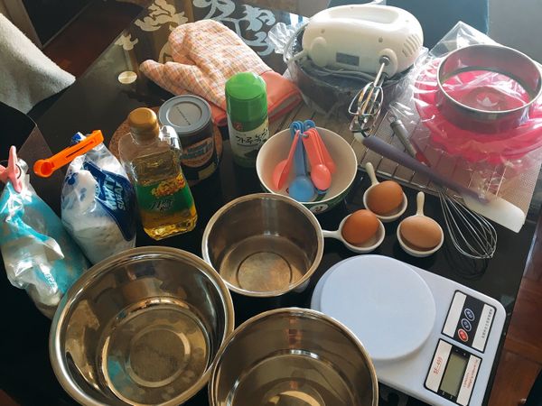 準備好材料和需要用的器具。