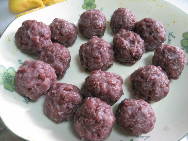 紅豆餡同樣分成15份。