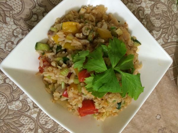 完成了義式蕃茄羅茄海鮮燉飯，將三分之二盛盤！