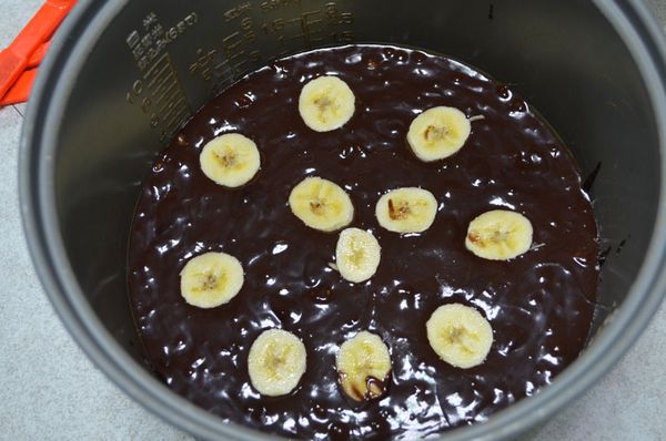 倒入麵糊，按下炊飯