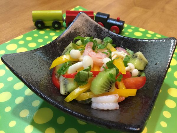 盛盤，淋醬，灑上香菜點綴即可享用。