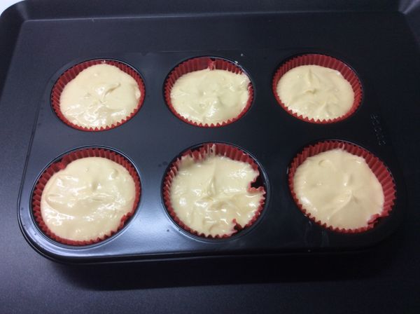 開始烤200/180度，烤20-25分鐘，放上層