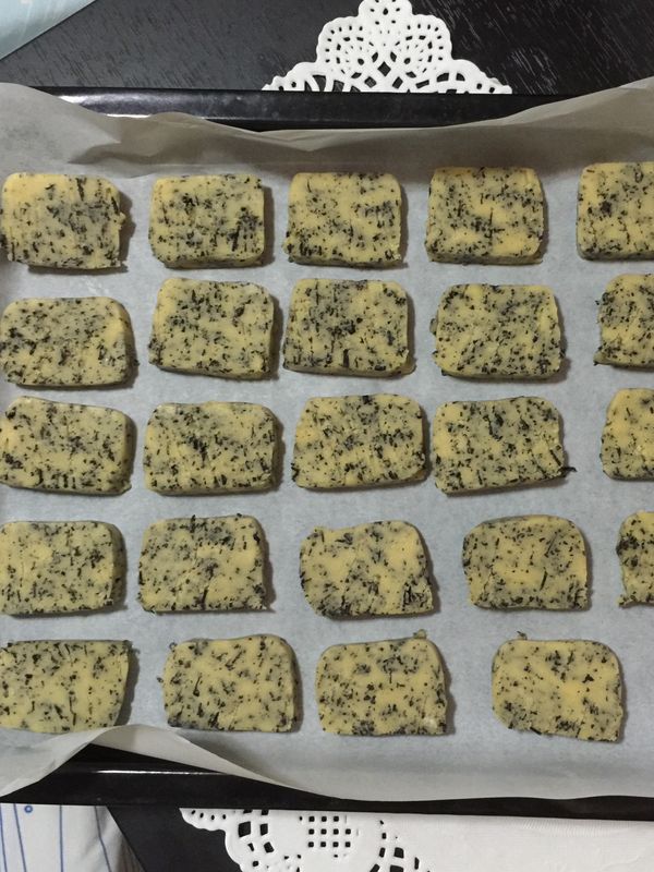 ⭐️烤箱180度 預熱10分鐘
❤️180度，烤20-25分鐘。然後悶五分鐘再拿出來唷😏