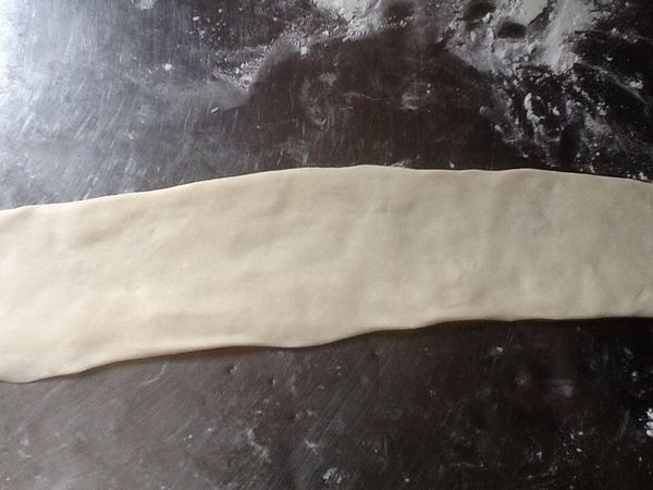 7.再桿成厚約0.2cm的長條型。