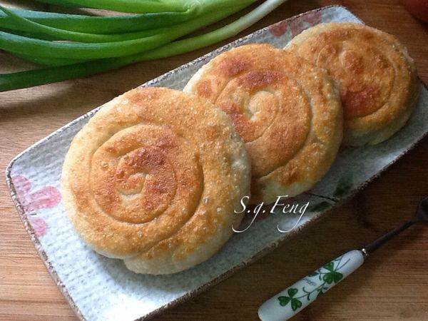 12.起鍋，盛盤。食用:直接食用或沾自己喜愛的醬料(辣椒醬，醬油膏，
   甜辣醬…等)。