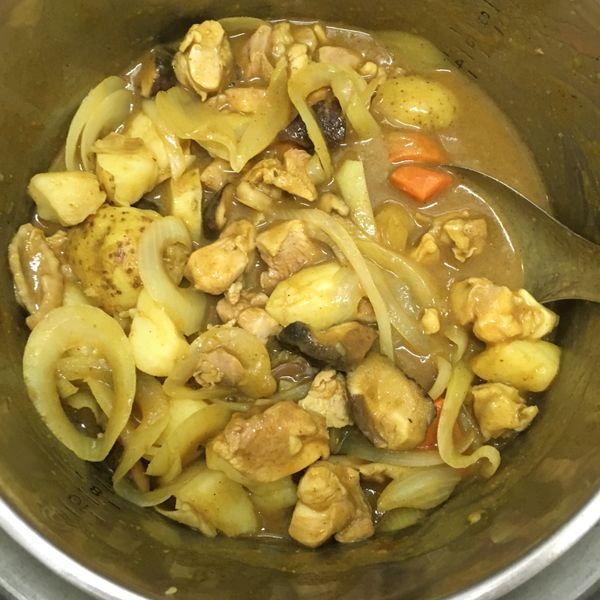 燉煮中需攪拌均勻