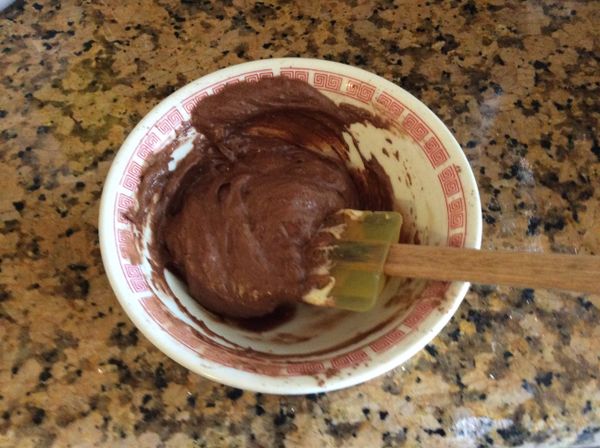 拌好的麵糊取出30g，和可可粉拌勻。